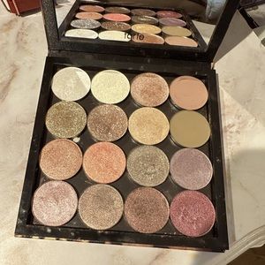 Give me glow 16 singles eyeshadow, new